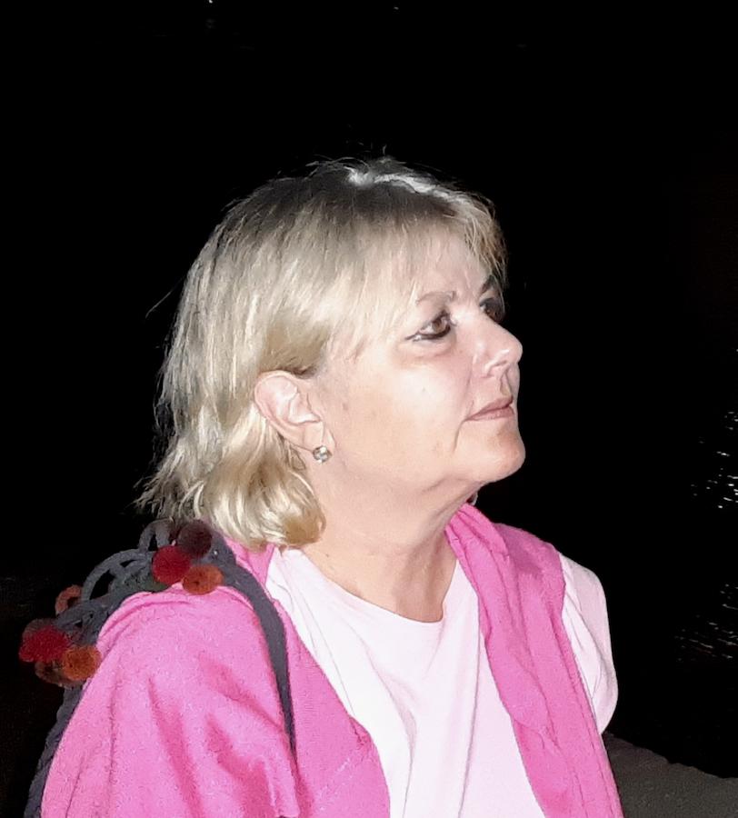 Τίνα Πανώριου - Gastronomy Tours Tina Panoriou watching the camera